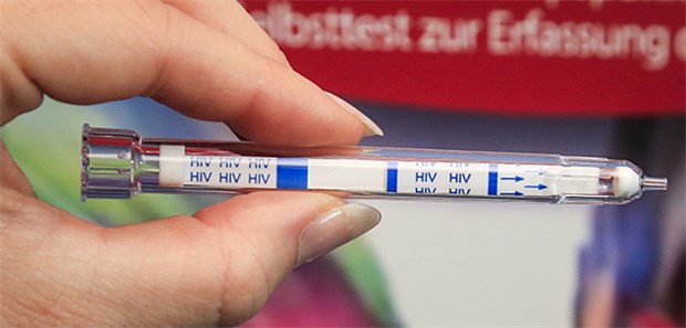 HIV-Selbsttest to go in den Startlöchern Drei HIV-Selbsttests stehen bereit: Neben Insti und Exacto soll der Autotest VIH bald hierzulande zu kaufen sein.
