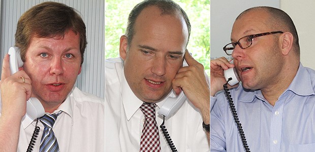 Drei der vier Experten während der Telefonaktion: Dieter Stroekens (v.l.), Torsten Zierk (beide von der apoBank) und Peter Hartmann von der Arbeitsgemeinschaft berufsständischer Versorgungseinrichtungen.
