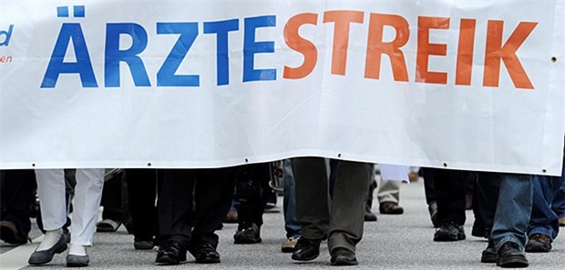 Karlsruhe ist jetzt am Zug Dürfen Ärzte streiken? Das entscheidet jetzt das Bundesverfassungsgericht in Karlsruhe.