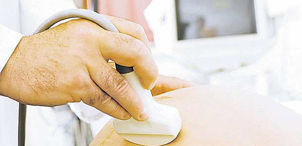 Behandlung im Mutterleib heilt Erbkrankheit Durch regelmäßige Sonographie lässt sich der Verlauf einer Schwangerschaft gut überwachen.