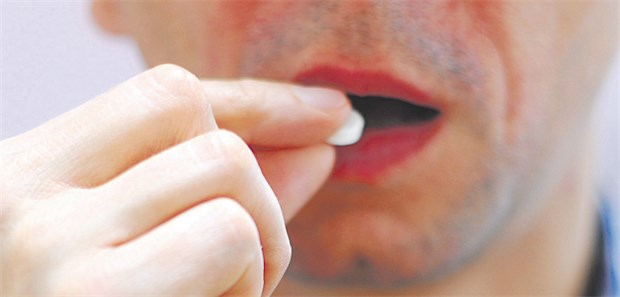 Durch vereinfachte Einnahme von Arzneimitteln, vor allem von Fixkombinationen, bleiben Patienten besser bei der Stange.