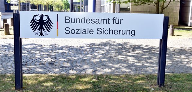 Baden-Württemberg will Prüf-Furor der Kassenaufsicht bremsen Durchforstet Diagnose-Meldungen der Kassen: Das Bundesamt für Soziale Sicherung in Bonn.