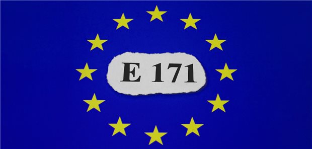 EU-weit ist der Lebensmittelzusatzstoff Titandioxid als E171 gekennzeichnet.
