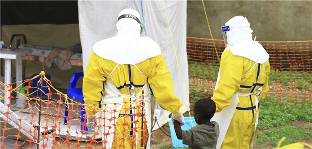 Gegen Gesundheitskrisen besser wappnen! Ebola-Helfer in der Demokratischen Republik Kongo: Ausländern wird oft misstraut.