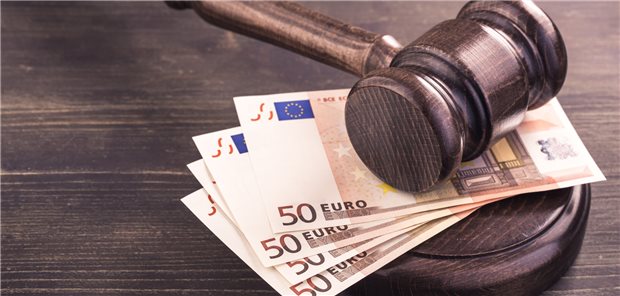 Ein Arzt hatte sich von Patienten immer wieder Geld geliehen, ohne es zurückzuzahlen. Sogar Beweisunterlagen darüber hatte er gestohlen.