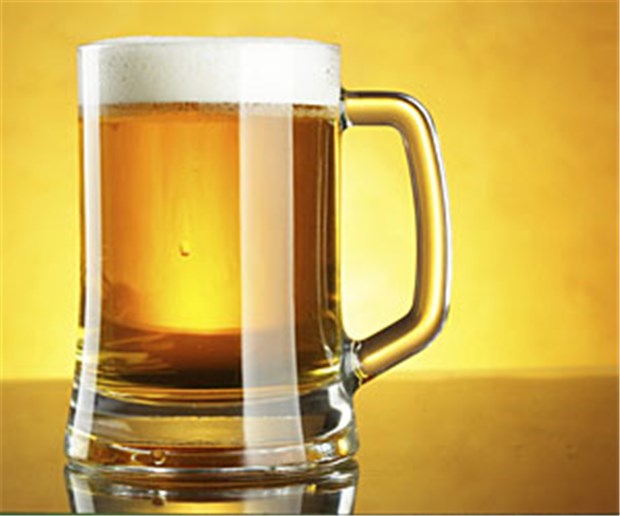 Speiseröhren-Krebs: Kleiner Freispruch für Bier und Wein Ein Bier pro Tag lässt wohl zumindest die untere Speiseröhre kalt.