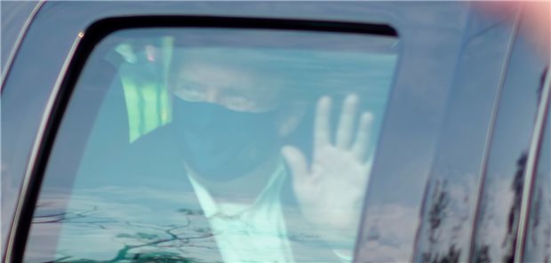 Kranke Politiker und der Makel der Schwäche Ein Bild, das um die Welt ging: US-Präsident Trump verlässt das Krankenhaus in Bethesda und lässt sich in seiner Limousine – zu diesem Zeitpunkt noch hoch infektiös – an seinen Anhängern vorbeikutschieren.