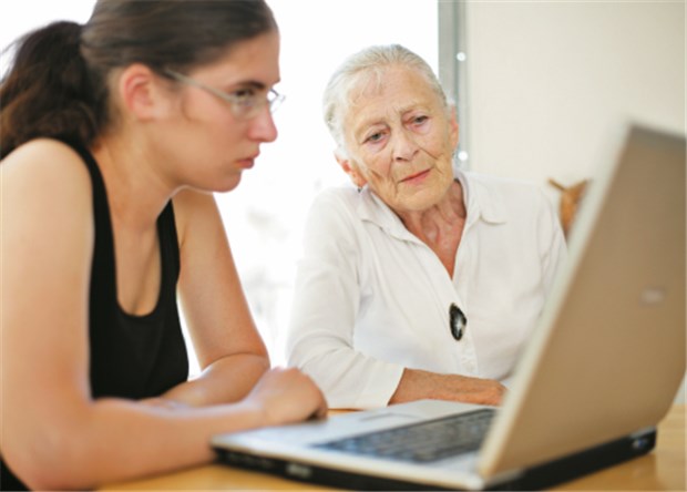 Private Klinikketten starten neues Suchportal Ein Blick ins World Wide Web kann helfen, die geeignete Klinik zu finden. © Konstantin Sutyagin/fotolia.com