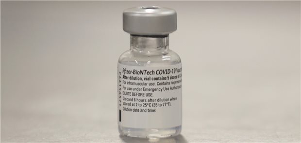 Phase-III-Studie zu Corona-Vakzine BNT162b2 jetzt publiziert Ein Fläschchen Hoffnung in der Pandemie: BNT162b2 von BioNTech und Pfizer.