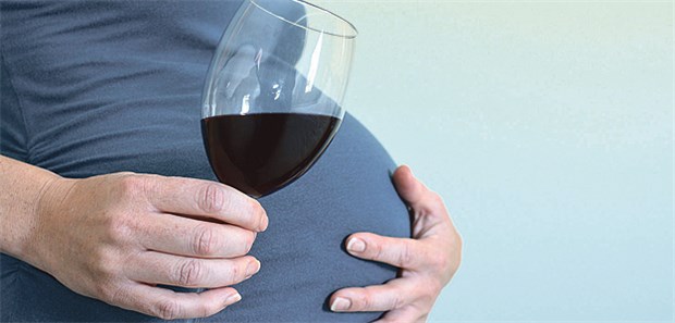 Schwangere besser aufklären Ein Gläschen Wein kann ja nicht schaden? Doch! Weil dieses Bewusstsein bei vielen jedoch fehlt, appellieren Experten an Ärzte und Politik, offener mit FAS und den Betroffenen umzugehen.