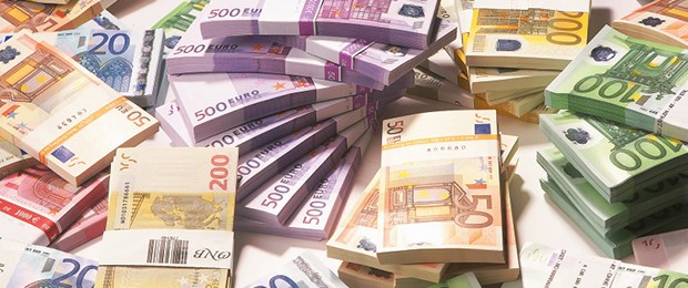 Für jeden Deutschen 3510 Euro für Gesundheit Ein Haufen Geld: Bei den Ausgaben für Gesundheit ist es noch mehr.