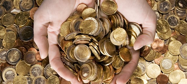 Kassen scheffeln noch mehr Überschüsse Ein Haufen Geld: offenbar auch bei den Krankenkassen.