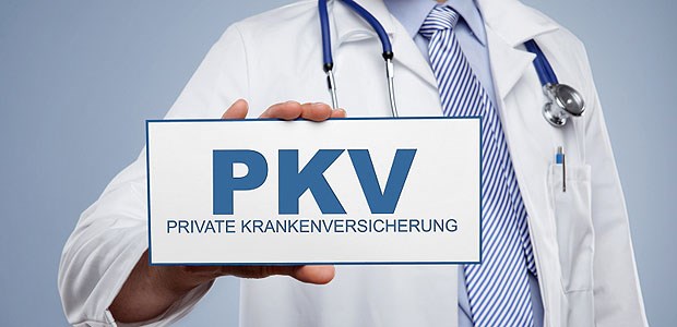 Hausärzte holen PKV ins Boot Ein Hausarzt prüft gezielt die Arzneimittel - das ist für Privatpatienten bei Axa und Gothaer möglich.