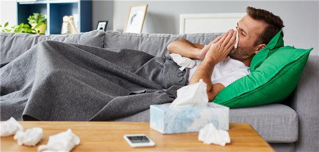 Ein Infekt der oberen erfordert meist Ruhe. Die mukoziliäre Clearance lässt sich mit Arzneimittel steigern.