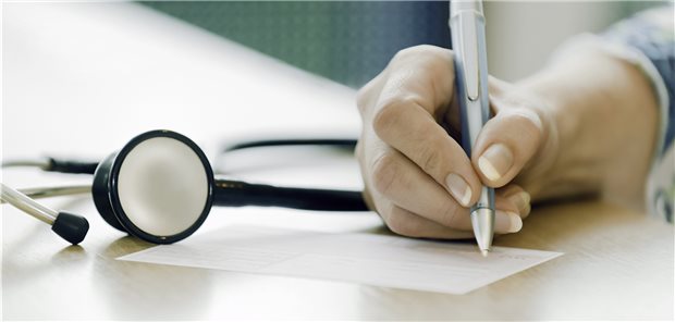 Laborärzte beklagen fehlende Häkchen auf Testformular Ein Kreuz oder Häkchen vergessen? Was beim Kassenrezept Ärzten einen Regress einbringen kann, hätte für Patienten auf dem Laborauftrag keine schlimmen Folgen, weil der Datenschutz über die Warn-App gesichert ist. Dennoch fehlt die Zustimmung für die Weitergabe des Testergebnisses an die Corona-Warn-App immer noch häufig.
