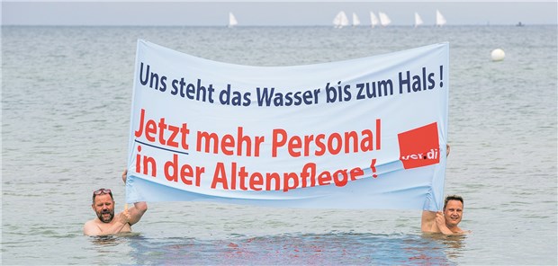 Arbeitgebern passt die ganze Reform nicht Ein Signal, das erhört wird: Protest in Rostock im Juni 2016 anlässlich der Tagung der Gesundheitsminister.