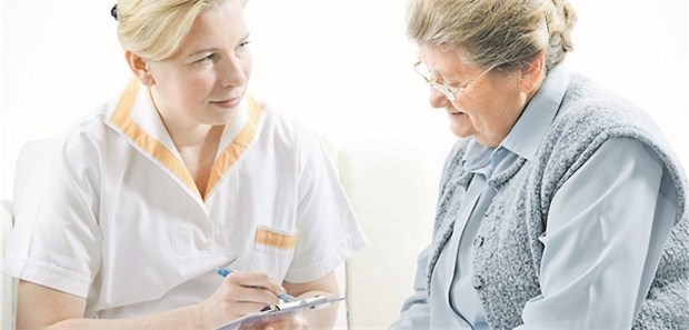 Ein Teil der Leistungen des geriatrischen Basisassessments kann delegiert werden.