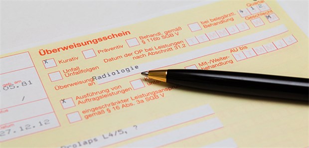 Mit A- und B-Überweisungen klappt's Ein Überweisungsschein: Im Testmodell haben die Ärzte bei Überweisungen zwischen drei Kategorien unterschieden.