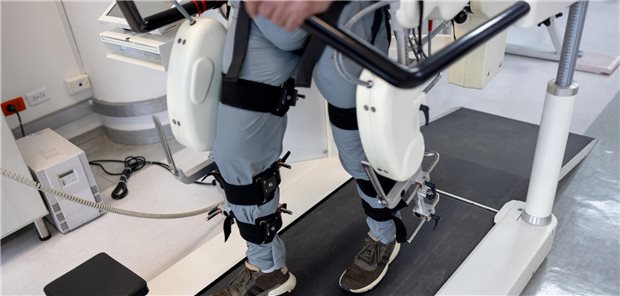 Mit künstlicher Intelligenz Patienten mit Herzschwäche besser versorgen Ein angetriebenes Exoskelett.