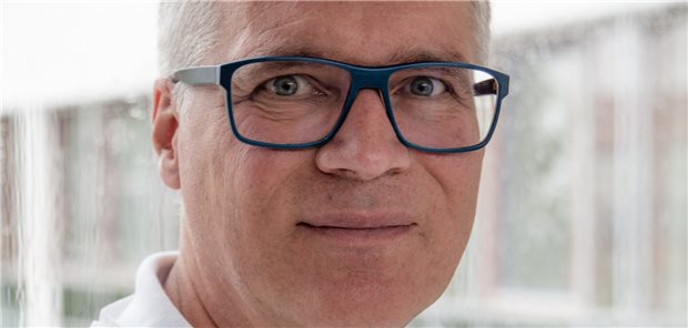 Zeisigwaldkliniken Bethanien Chemnitz: Kleta neuer Chefarzt der Allgemein- und Viszeralchirurgie Ein besonderes Anliegen ist dem 55-jährigen Dr. Ulrich Kleta die fachübergreifende Zusammenarbeit, „allen voran mit den ärztlichen Kolleginnen und Kollegen aus dem Bereich der Gastroenterologie“, sagt er.
