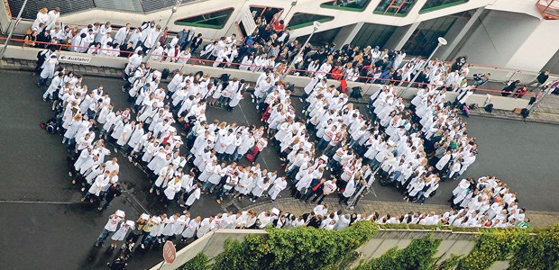 Letztes Gefecht um die Allgemeinmedizin im PJ? Ein deutliches "Nein": Proteste der Medizinstudenten gegen das Pflichtquartal in der Allgemeinmedizin in Münster.
