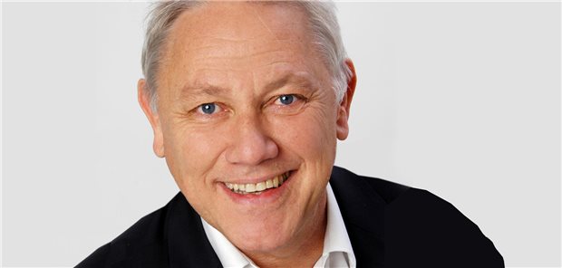 Dr. Albert Solleder