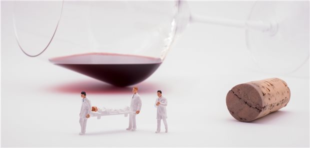 „Riskanten Alkoholkonsum frühzeitig erkennen“ Ein neuer Leitfaden soll Ärzte dabei unterstützen, kritischen Alkoholkonsum bei Patienten frühzeitig zu erkennen.