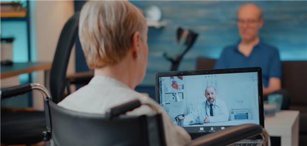 Hausärzte kommen per Telemedizin ins Pflegeheim Ein telemedizinisches Pilotprojekt der AOK in Mecklenburg-Vorpommern und Brandenburg soll unnötige Klinikaufenthalte und Facharztbesuche reduzieren helfen.