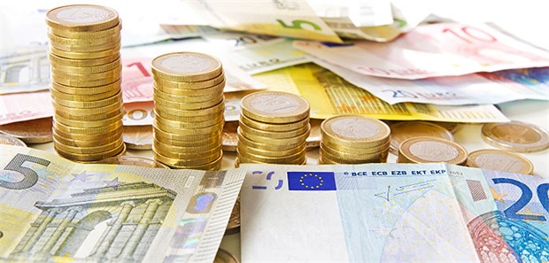 800 Millionen Euro mehr für Ärzte Ein zusätzliches Honorar von 536 Millionen Euro erhalten alle niedergelassenen Ärzte im Jahr 2015.