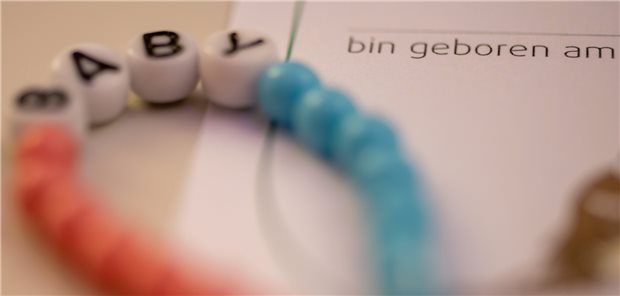 Entführung von Säugling mit angeblicher Corona-Untersuchung verschleiert Ein zwei Tage alter Säugling wurde aus der Uniklinik in Homburg entführt. Am Mittwoch begann der Prozess gegen die geständige Angeklagte.