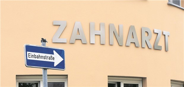 Bundesrat will MVZ-Ketten an die Leine nehmen Einbahnstraße für die Versorgung? MVZ-Ketten wie im Dentalmarkt sollen eingehegt werden.