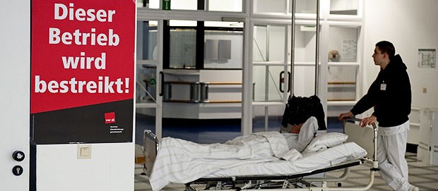 Warnstreiks an Vivantes-Kliniken geplant Eine Aufnahme vom Warnstreik im Vivantes-Klinikum Neukölln im Februar 2010: Jetzt droht dem Haus erneut eine Arbeitsniederlegung.