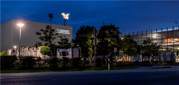 Pop-up-Apotheke bei Tönnies Eine Außenansicht zeigt am frühen Morgen eines der Gebäude des Fleischwerks Tönnies in Rheda-Wiedenbrück.