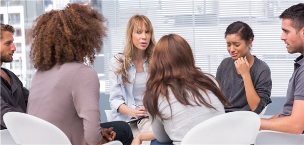 Eine Diabetes-Erkrankung ist auch für die Angehörigen der Patienten belastend. Eine neue Schulung für Angehörige soll das Selbstmanagement der Patienten stärken.
