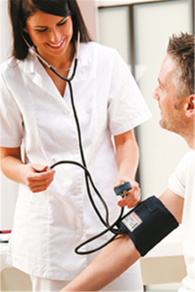 Weniger Druck, mehr Lebensqualität Eine Hochdruck-Therapie hat gut angeschlagen. Bei der Blutdruck-Kontrolle ist alles im grünen Bereich.