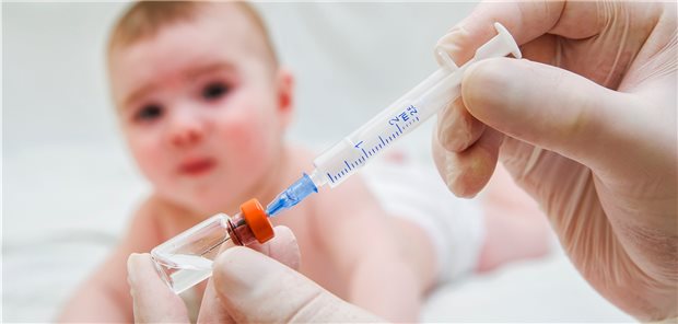 Eine Impfung mit Lebendimpfstoff könnte Säuglinge gefährden, die in utero dem Arzneimittel Infliximab ausgesetzt waren.