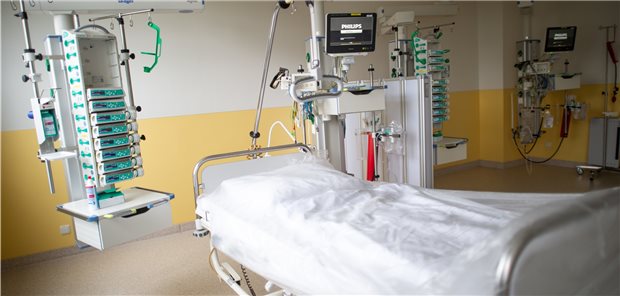 GBA lockert Qualitätsvorgaben für Kliniken Eine Intensivstation irgendwo in Deutschland: Ab sofort können die Kliniken von diversen Vorgaben in GBA-Richtlinien abweichen.