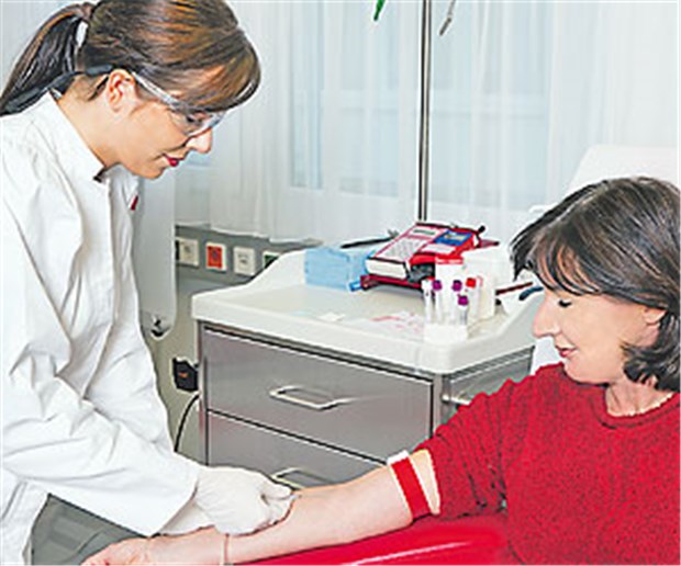 Patienten müssen nicht nüchtern sein Eine Mahlzeit ist in der Regel kein Grund, die Blutfett-Untersuchung zu verschieben.