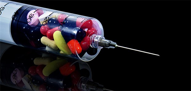 Eine Mischung verschiedener Wirkstoffe bremst Krebszellen aus, indem der Laktat-Transport aus den Zellen gestoppt wird: Sie verhungern aus Energiemangel.