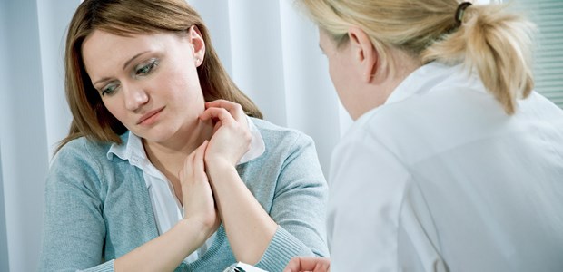 Eine Reform liegt auf der langen Bank Eine Psychotherapeutin im Gespräch mit einer Patientin. Oft müssen psychisch Kranke auf einen Therapieplatz warten.