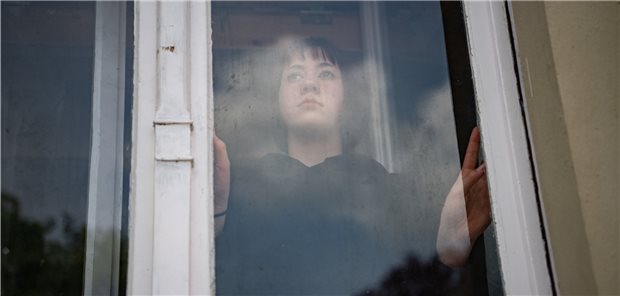 Eine Studie der Fachhochschule Potsdam zeigt erhebliche psychische Belastungen in Brandenburgs Familien durch die Corona-Pandemie auf.