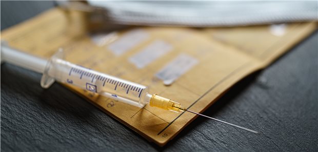 Eine brauchbare Corona-Impfsurveillance? Die scheitert hierzulande aktuell auch daran, dass Impfdaten eben lieber auf Papier geführt werden.