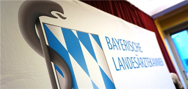 Delegierte fordern humanitäre und medizinische Hilfe für Ukraine Eine eigene Kommission beschäftigt sich bei der Bayerischen Landesärztekammer (BLÄK) mit dem Thema „Menschenrechte und Migration“.