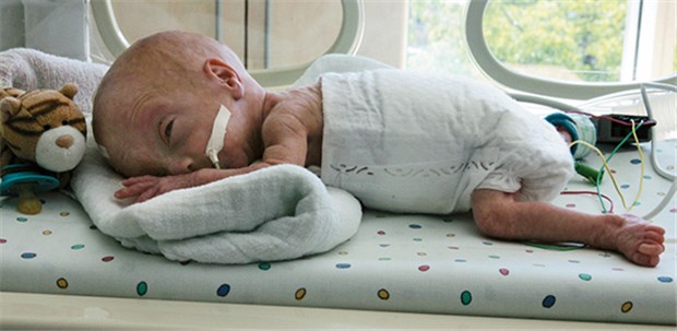 Hilfe für einen behüteten Start ins Leben Eine frühe Geburt belasten das Baby und seine Eltern, die um das junge Leben bangen.