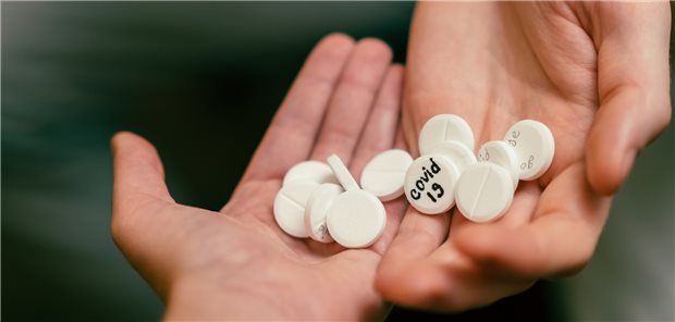 Eine orale Therapie in der Frühphase von COVID-19 kann der Progression zu schweren Krankheitsverläufen vorbeugen.
