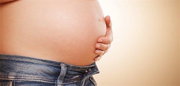 Abnehmen senkt das hohe Typ-2-Risiko Eine schwangere Frau: Dicke Frauen mit Gestationsdiabetes erkranken später bis zu 40-fach häufiger als normalgewichtige.