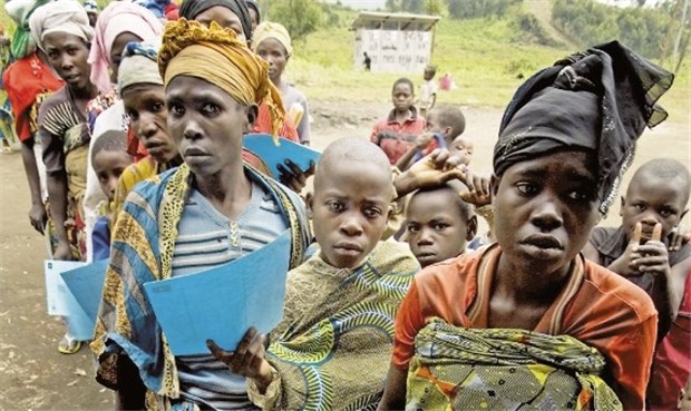 Eine unsichere Zukunft: Etwa 13 000 Menschen fliehen aus Angst aus ihren Dörfern und campieren jetzt rund um die Stadt Goma im Kongo.
