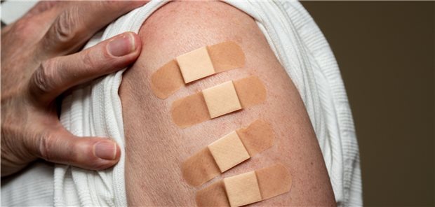 Eine vierte Impfung gegen COVID-19 mit einer angepassten Vakzine ist aktuell nur in wenigen Fällen sinnvoll.