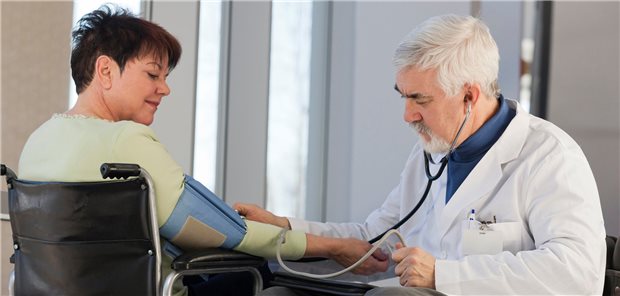 Arztpraxen sollen daher verpflichtet werden, Informationen zum barrierefreien Zugang zu liefern.