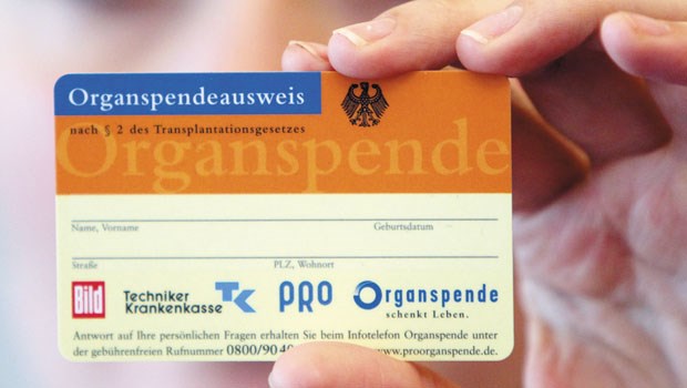 Organspende im Unterricht Einen Organspendeausweis sollten mehr Jugendliche besitzen, das wollen BZgA und TK jetzt fördern.